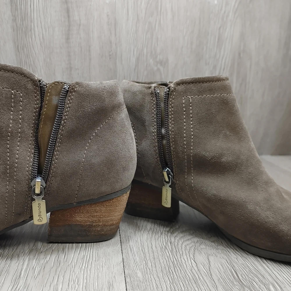 Blondo Valli Bootie Waterproof Suede Ankle  Boot Side‎ Zip Dark Taupe 7.5 Casual - Picture 8 of 13